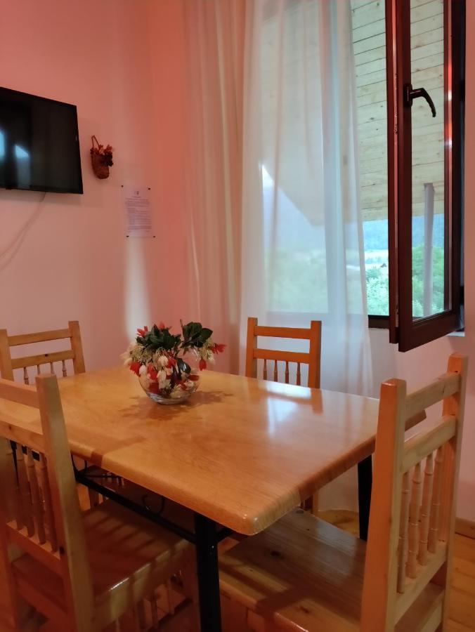 Village House Mestia Eksteriør billede